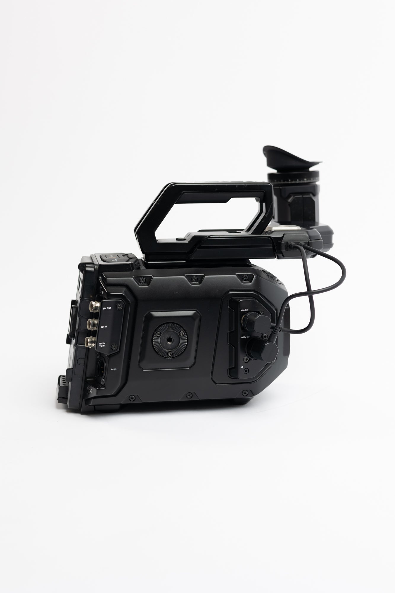 BLACKMAGIC, Blackmagic URSA Mini 4.6K EF Bundle (Caméra, deux objectifs Rokinon 24mm & 50mm, viseur, kit d'épaule, mattebox & kit de trépied), Occasion