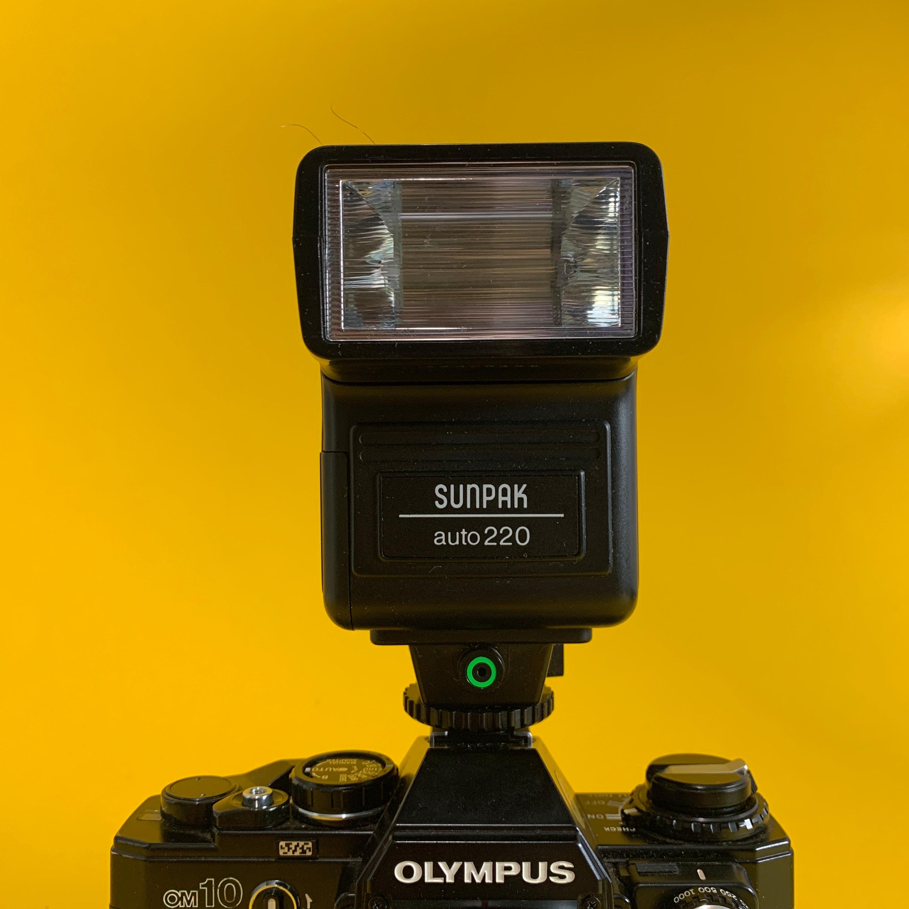 Sunpak, SUNPAK Auto 220 Flash externe pour appareil photo 35mm