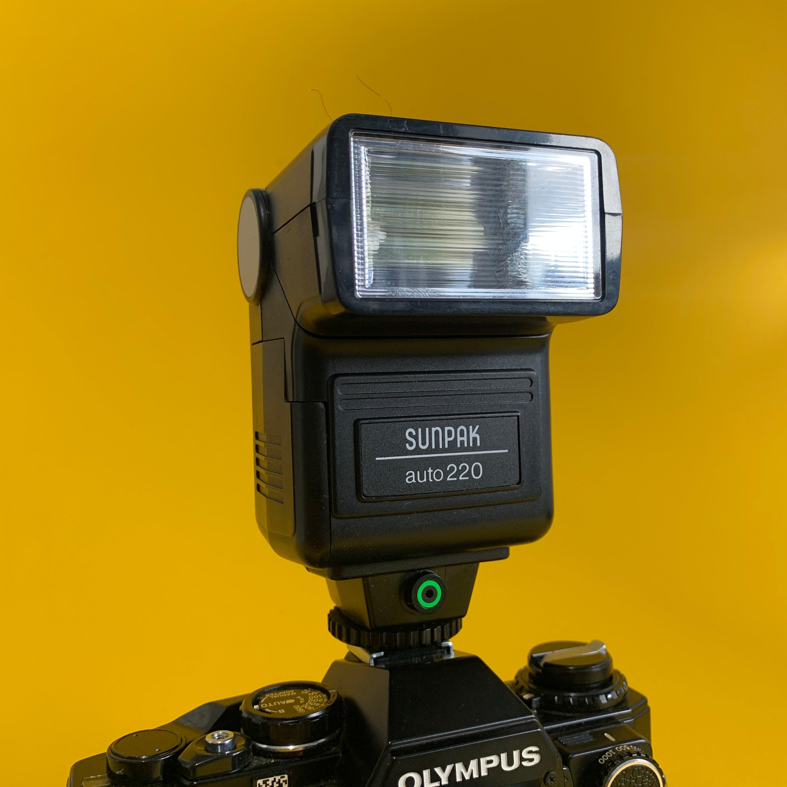 Sunpak, SUNPAK Auto 220 Flash externe pour appareil photo 35mm